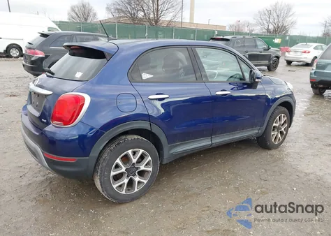 2016 Fiat 500X Trekking z USA, uszkodzony, nr VIN ZFBCFYCT3GP368774
